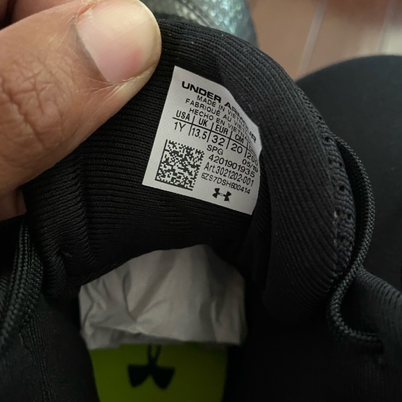 Under armour hightop cleats - Picture 6 of 7